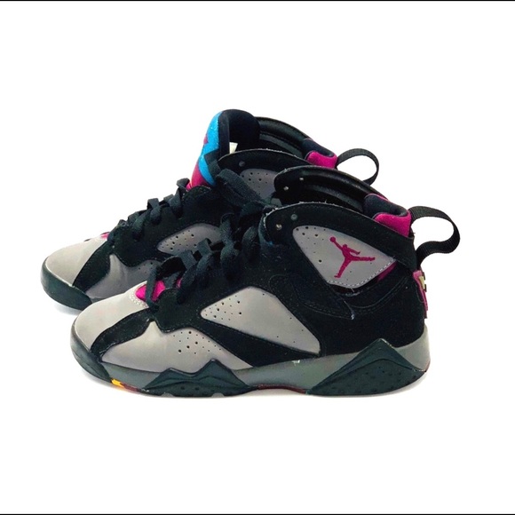 Boy’s Retro Air Jordan’s - Picture 3 of 5